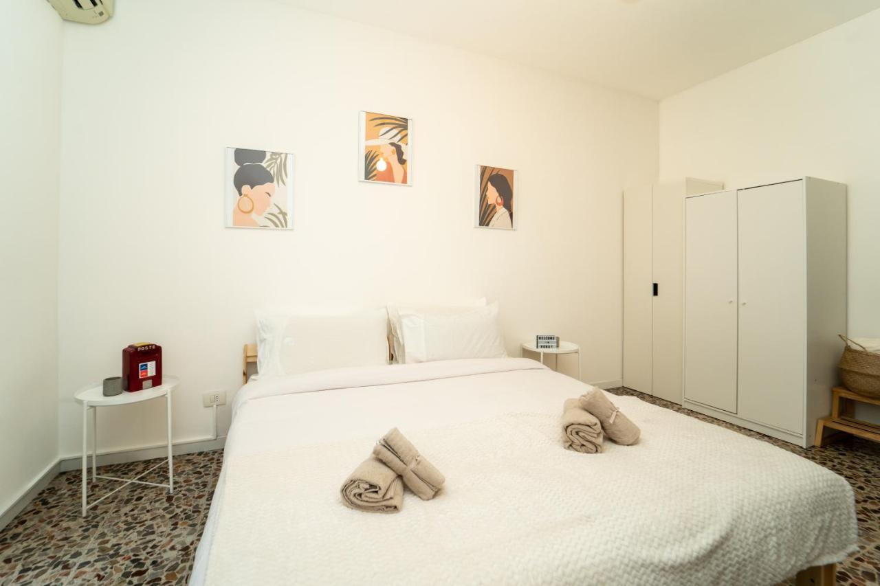 Trilocale Con Parcheggio Privato Apartment Milan Exterior photo